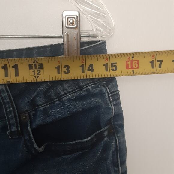 DKNY Women’s Jeans Size 6 Embroidered Back Pockets Whiskers Capris - Picture 7 of 9